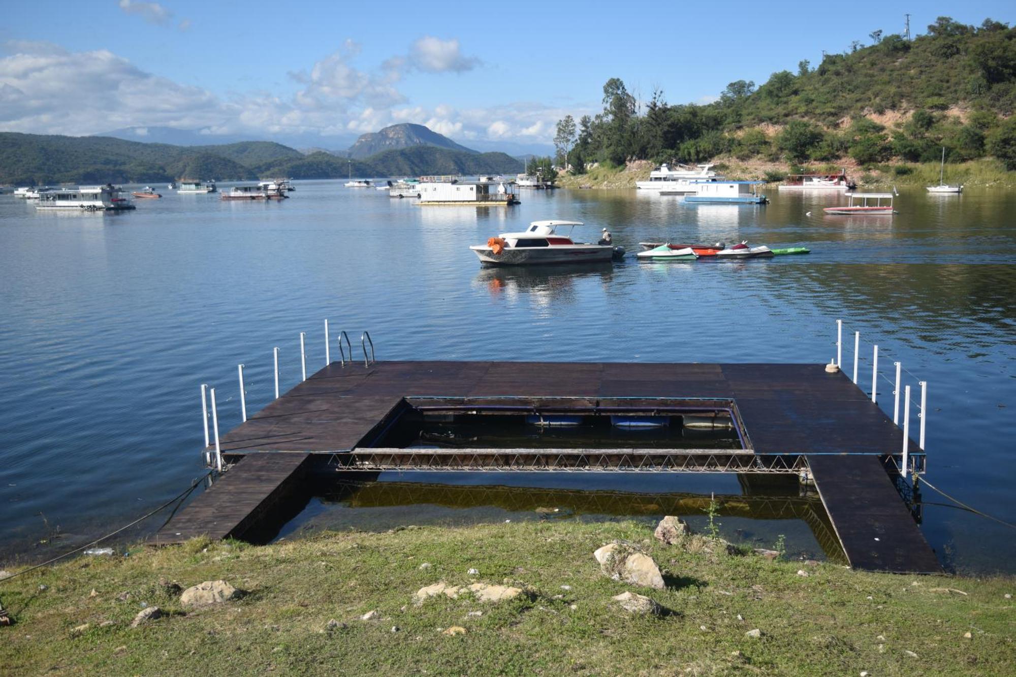 Terrazas Del Lago 卡布拉科拉尔 外观 照片